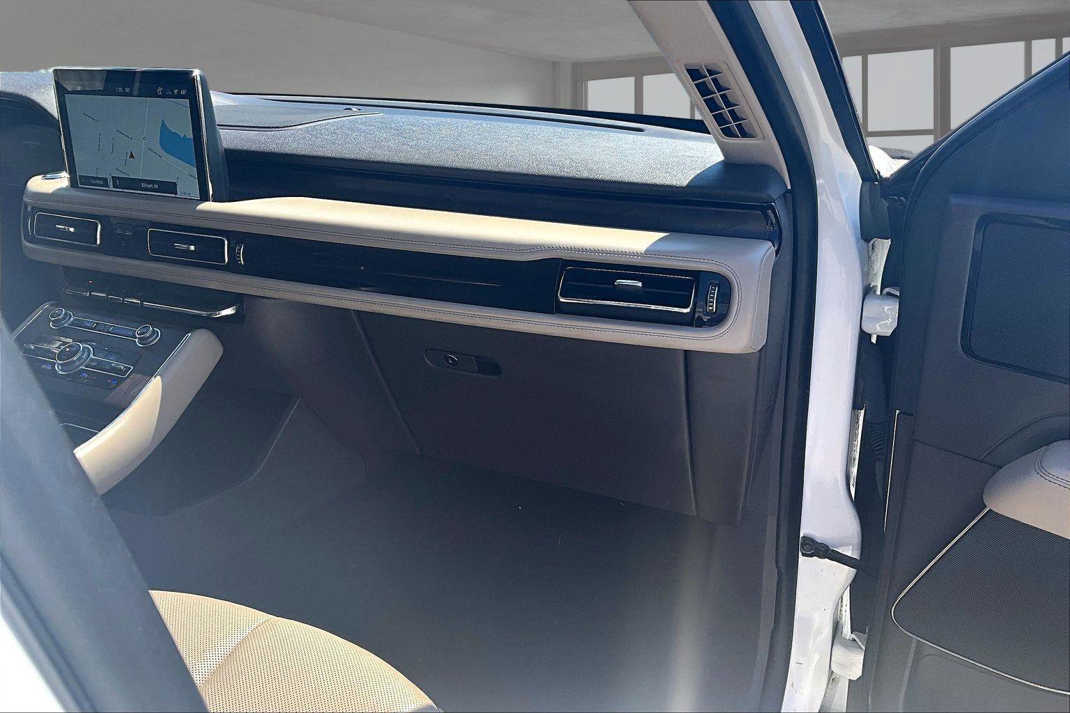 Used 2021 Lincoln Aviator Reserve w/ Equipment Group 208A image 17