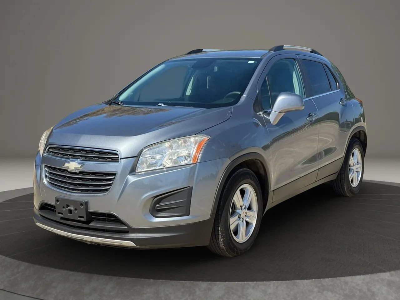 Used 2015 Chevrolet Trax LT w/ LT Plus Package FWD image 2