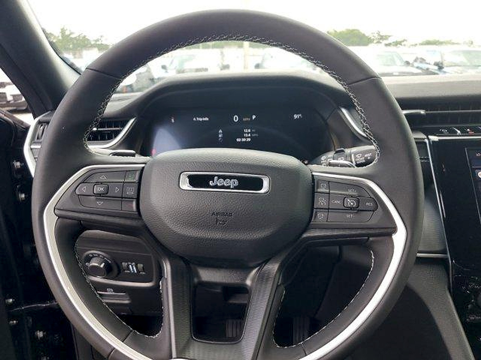New 2024 Jeep Grand Cherokee L Altitude RWD image 15