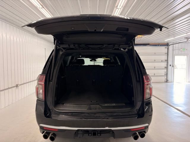 Used 2024 Chevrolet Suburban Premier AWD/4WD image 5