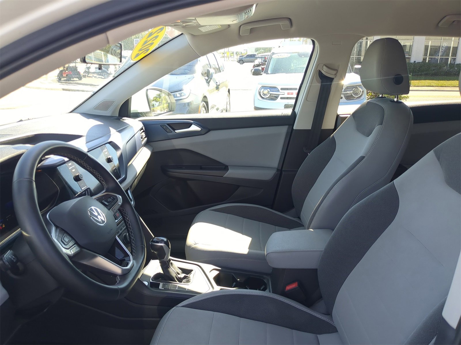 Used 2022 Volkswagen Taos SE image 19