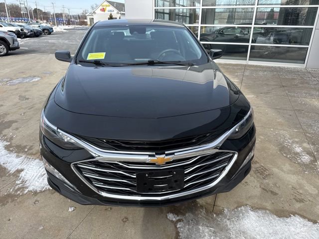 Used 2023 Chevrolet Malibu LT image 2
