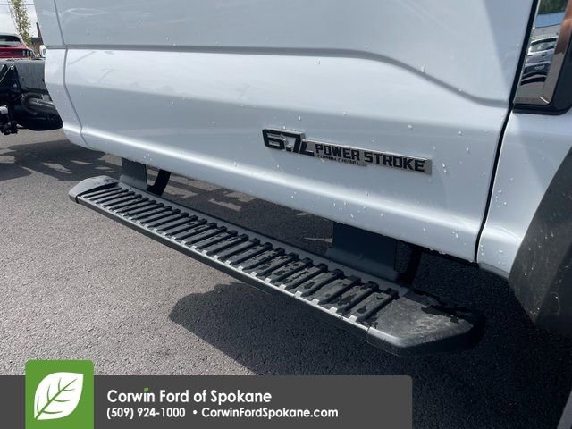 New 2025 Ford F550 4x4 Regular Cab Super Duty image 9