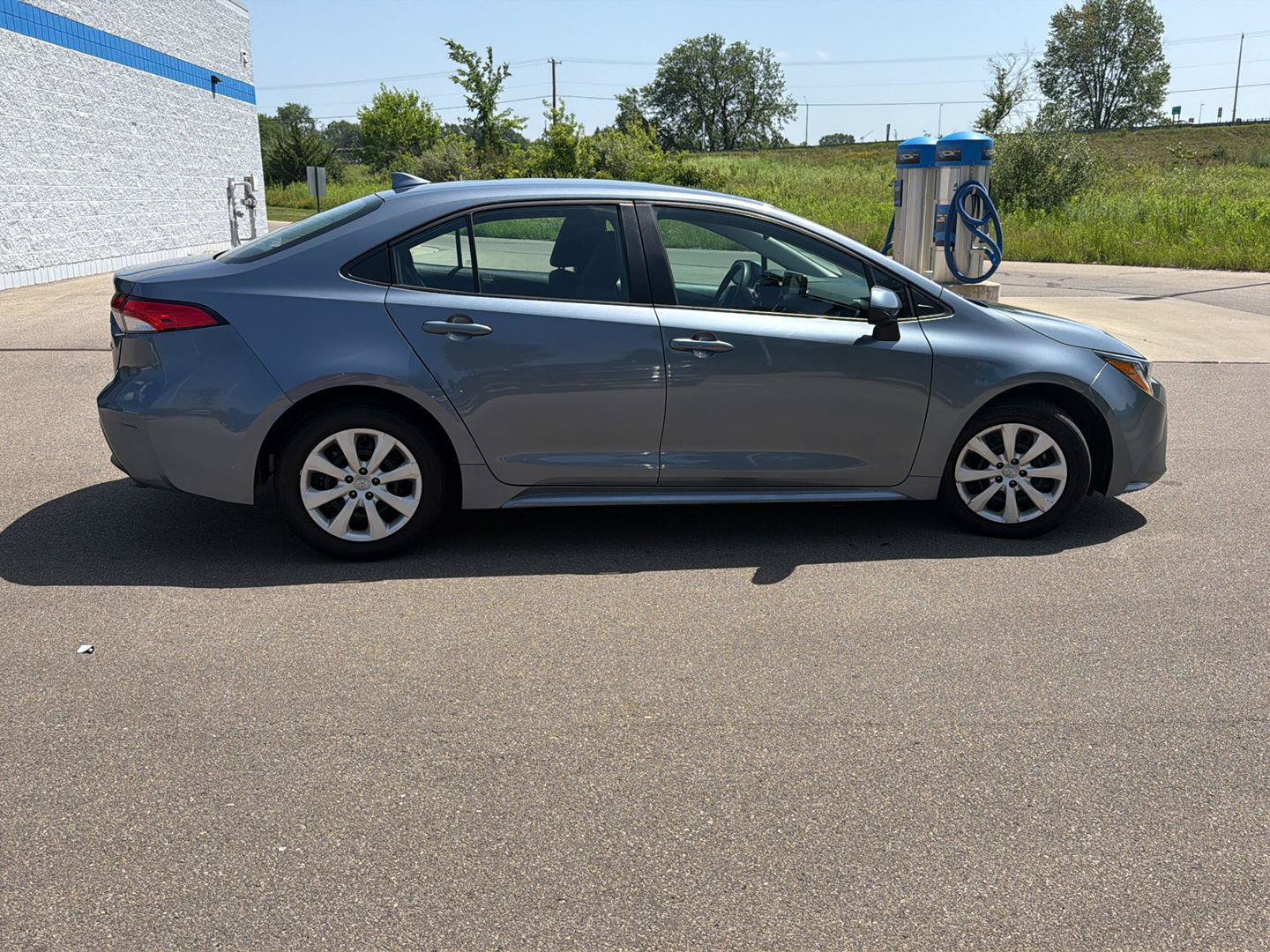 Used 2024 Toyota Corolla LE FWD image 6