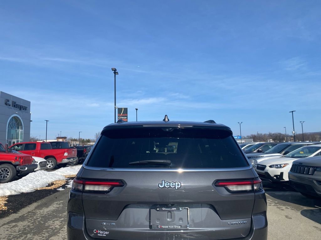 Certified 2023 Jeep Grand Cherokee L Limited w/ Luxury Tech Group II image 3