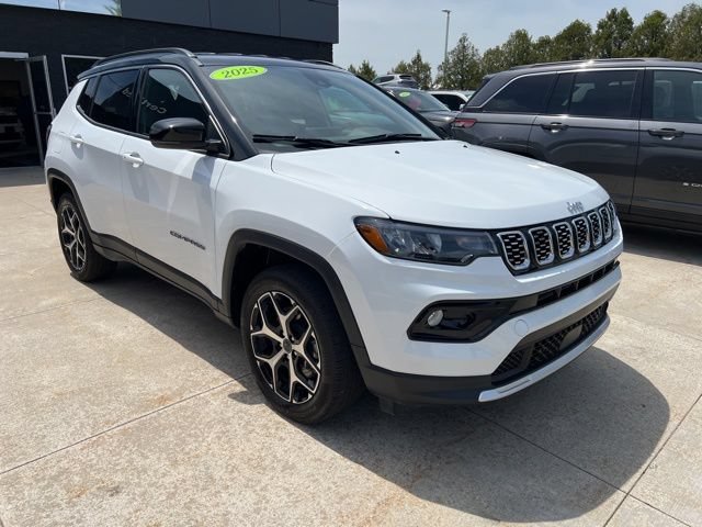 Certified 2025 Jeep Compass Limited AWD/4WD image 1