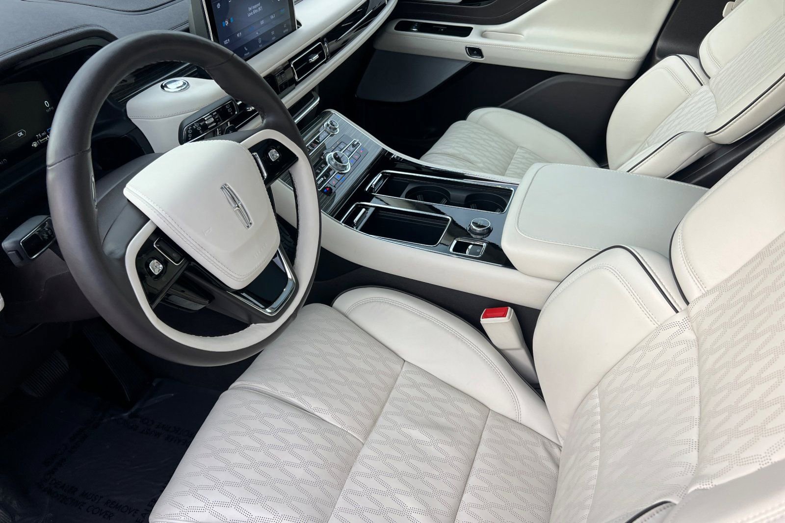 Certified 2023 Lincoln Aviator Black Label Grand Touring w/ Class IV Trailer Tow Package image 10