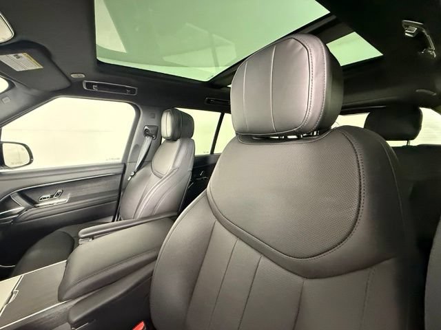 Used 2025 Land Rover Range Rover SE AWD/4WD image 5