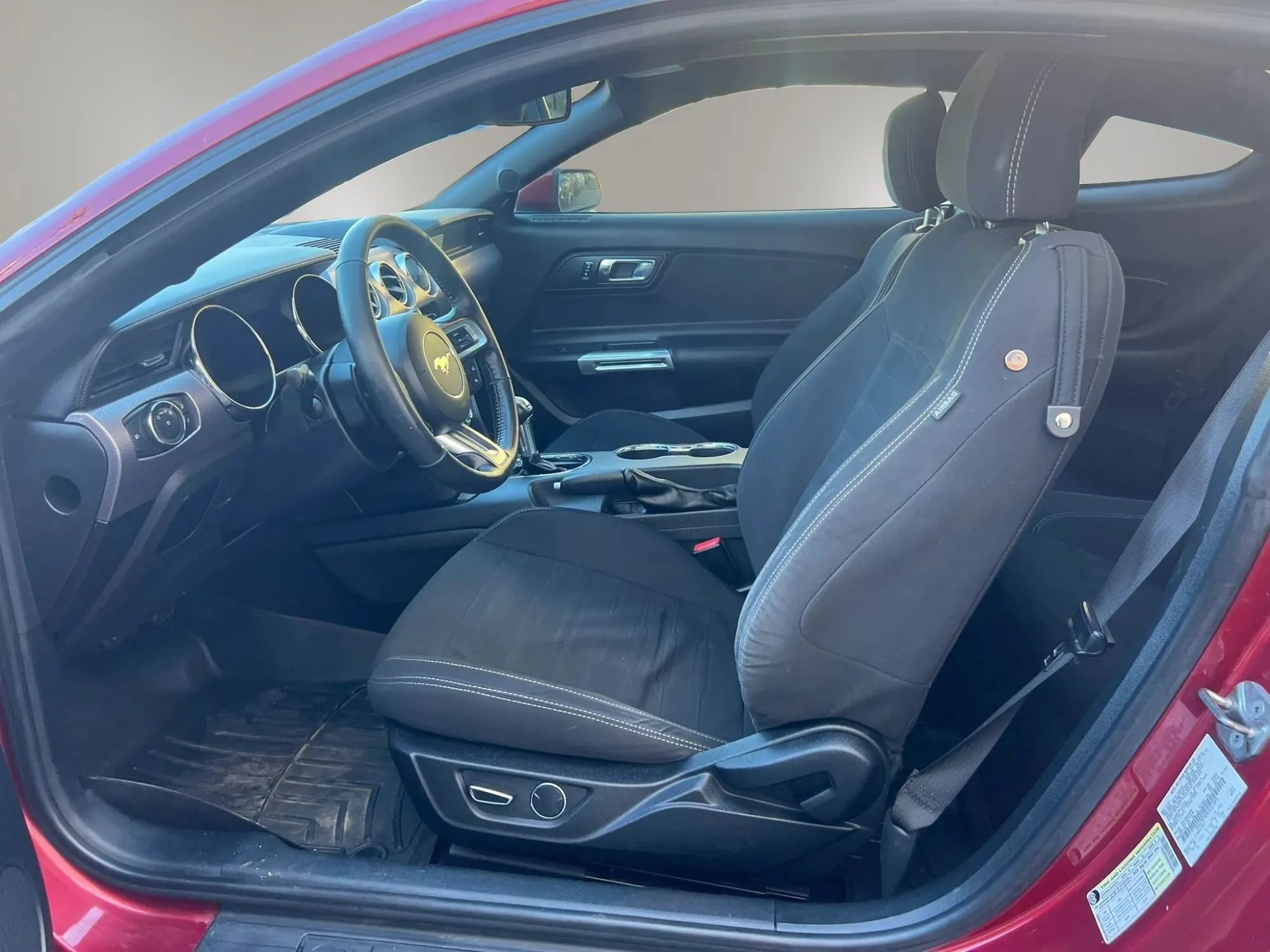 Used 2017 Ford Mustang Coupe RWD image 26