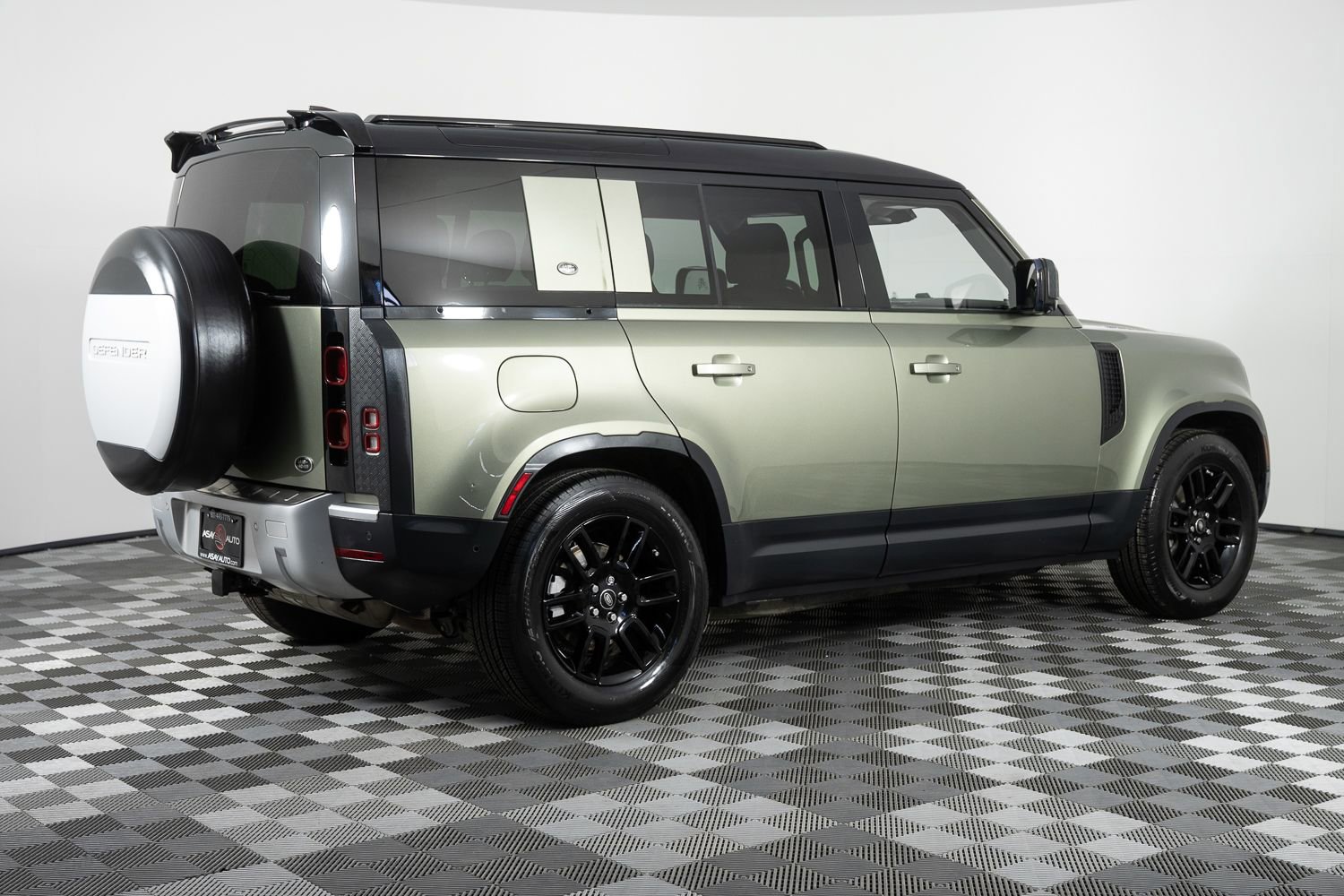 Used 2020 Land Rover Defender 110 S image 8