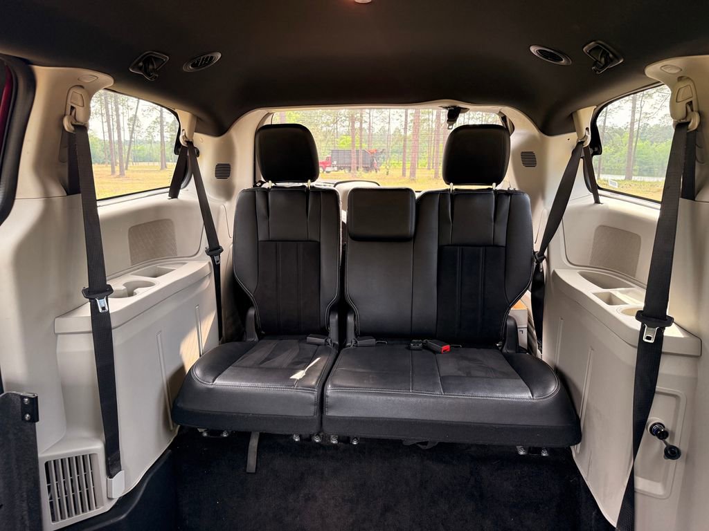 Used 2019 Dodge Grand Caravan SXT FWD image 25
