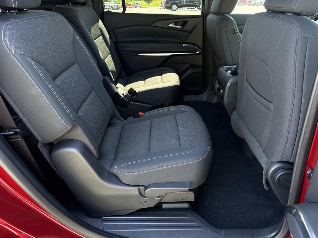 Used 2024 Chevrolet Traverse LT w/ LPO, Floor Liner Package FWD image 21