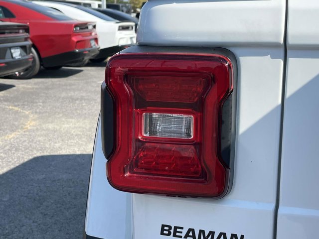 Used 2021 Jeep Wrangler Unlimited Rubicon AWD/4WD image 10