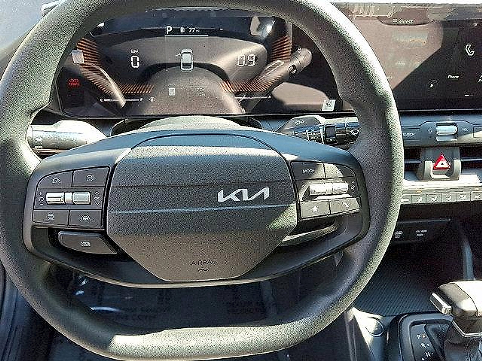 New 2025 Kia K4 LXS image 10