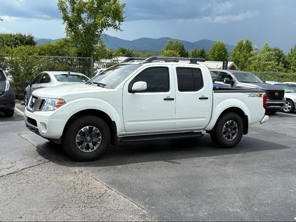 Used 2021 Nissan Frontier PRO-4X w/ Pro-4x Utility Package image 4