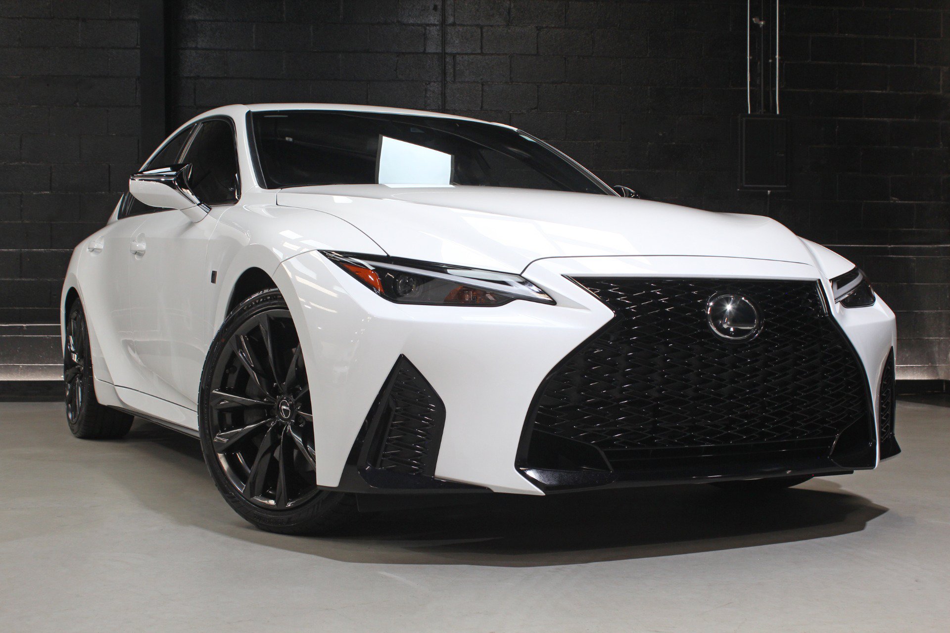 Used 2024 Lexus IS 350 F Sport RWD image 11