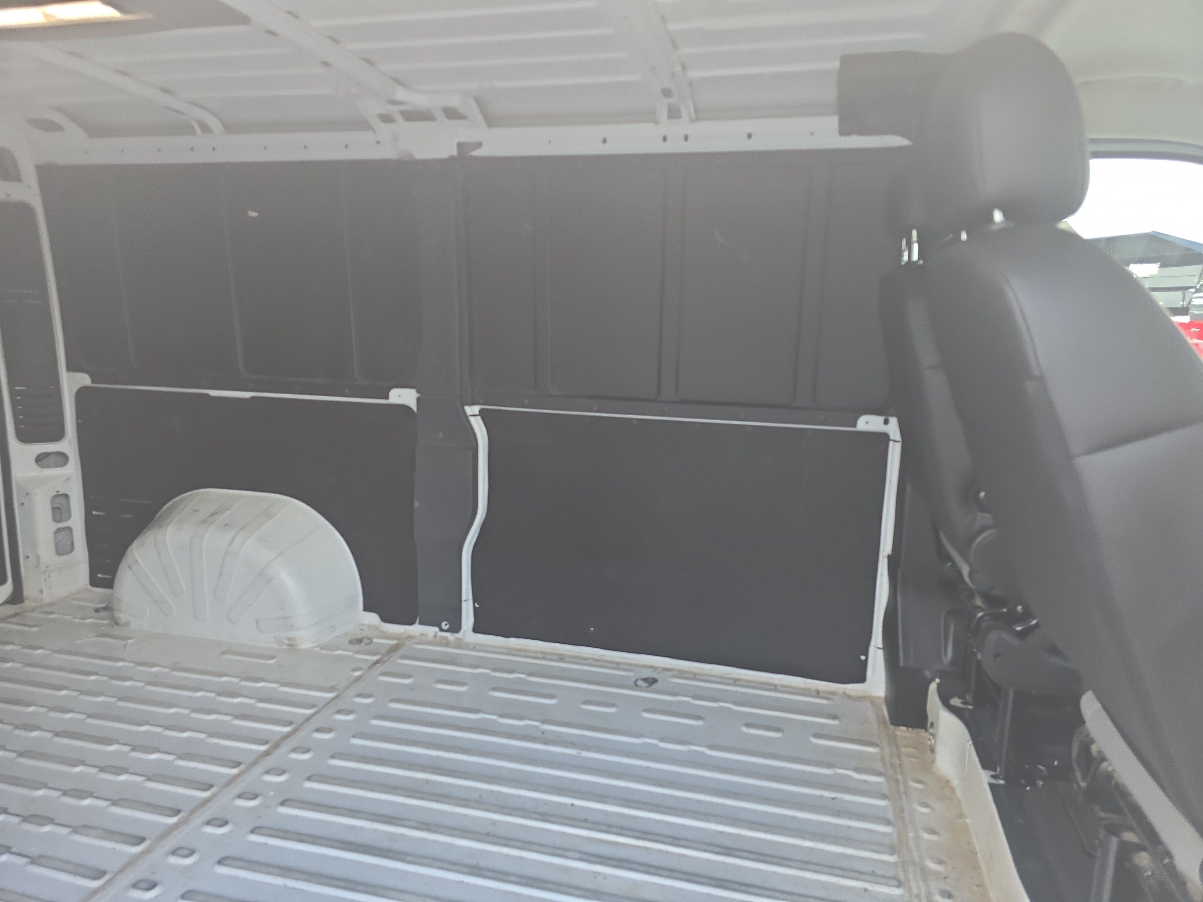 Used 2025 RAM ProMaster 2500 w/ Convenience Group FWD image 8