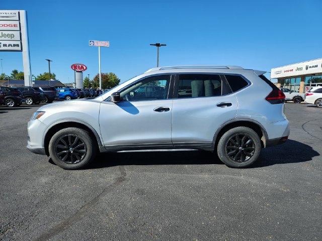 Used 2018 Nissan Rogue SV AWD/4WD image 5