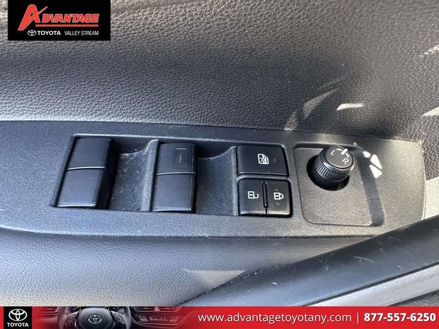 Used 2020 Toyota Corolla SE FWD image 20