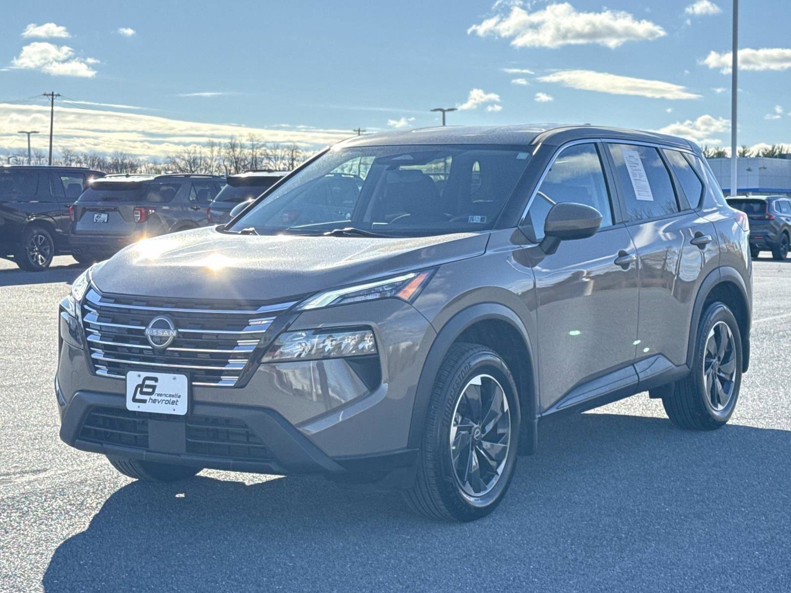 Used 2024 Nissan Rogue SV image 27