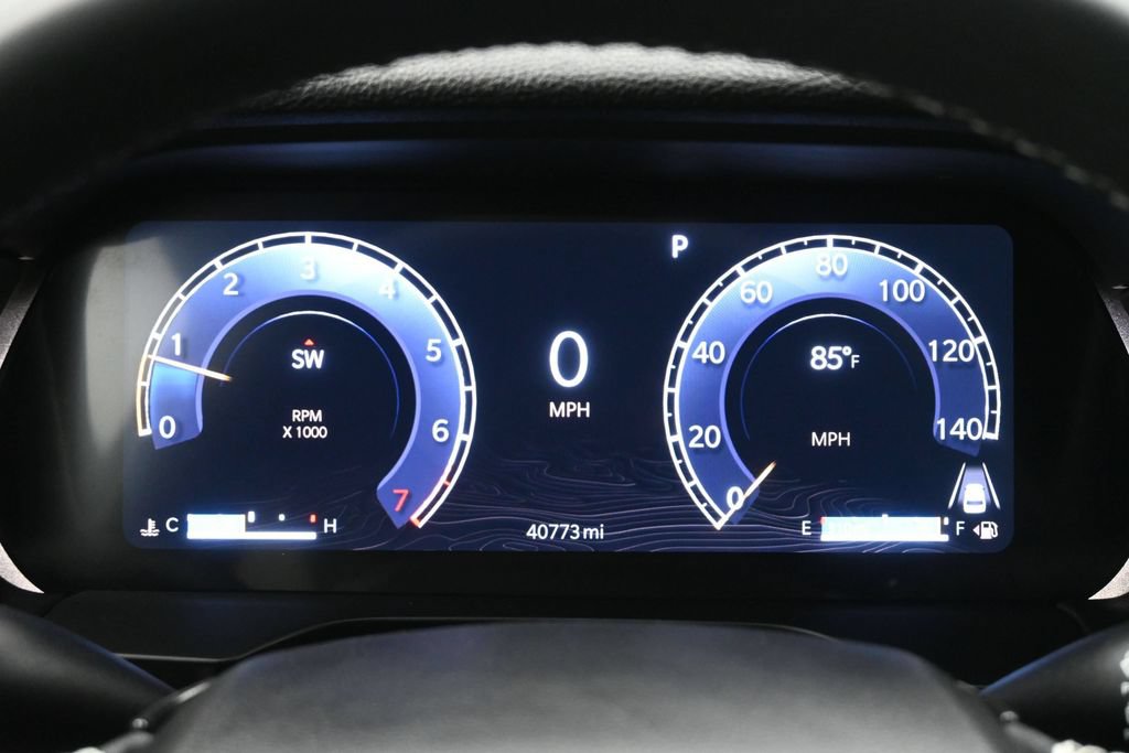 Used 2024 Jeep Grand Cherokee L Altitude AWD/4WD image 8