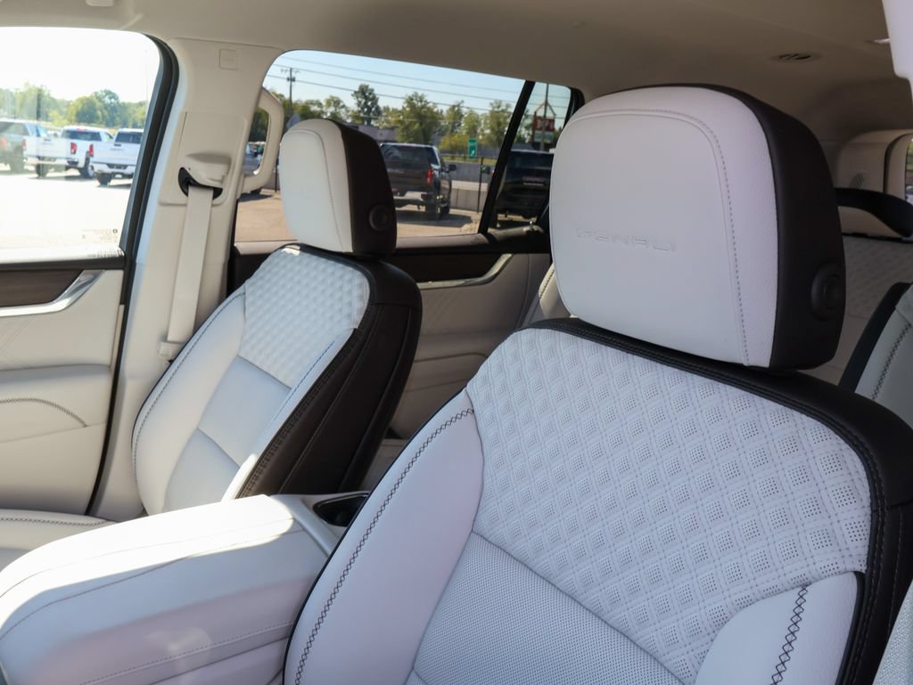 New 2026 GMC Acadia Denali w/ Super Cruise Package AWD/4WD image 11