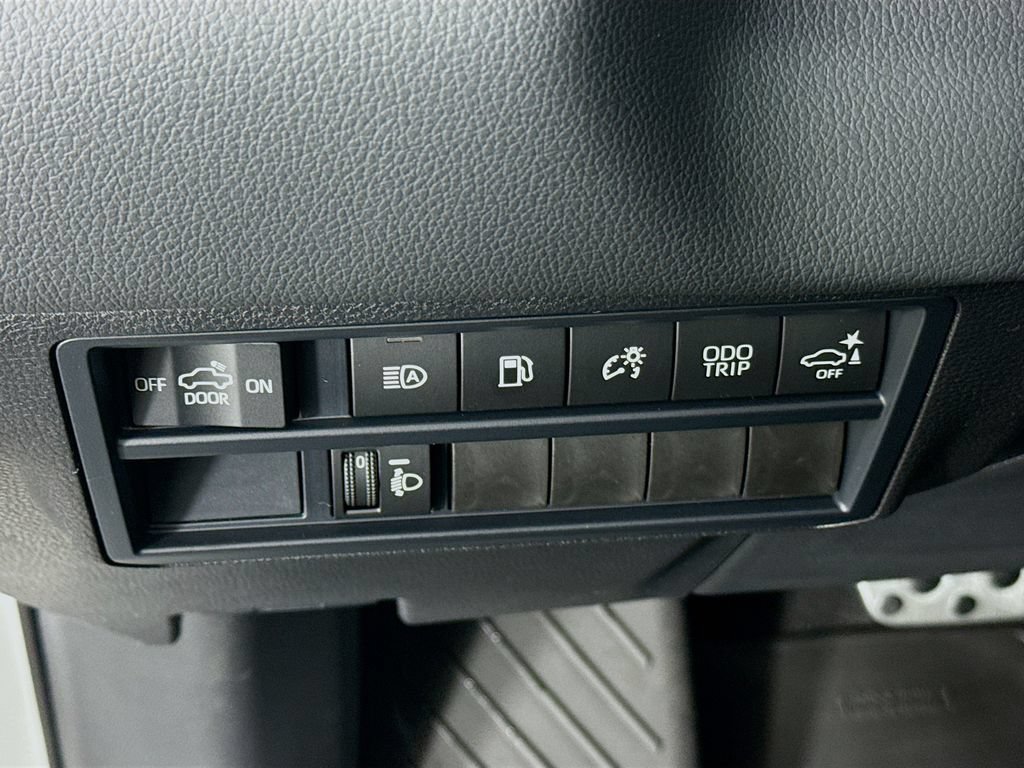 Used 2026 Toyota Tundra Limited w/ TRD Off-Road Package AWD/4WD image 10