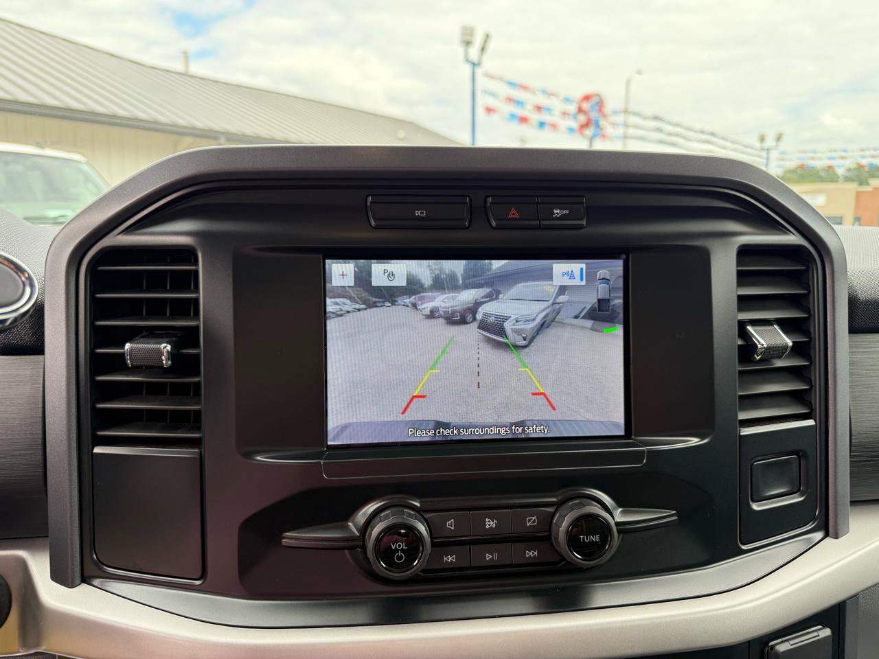 Used 2023 Ford F150 XLT AWD/4WD image 12