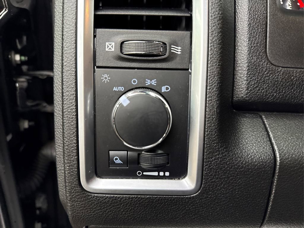 Used 2022 RAM 1500 Classic Warlock image 25