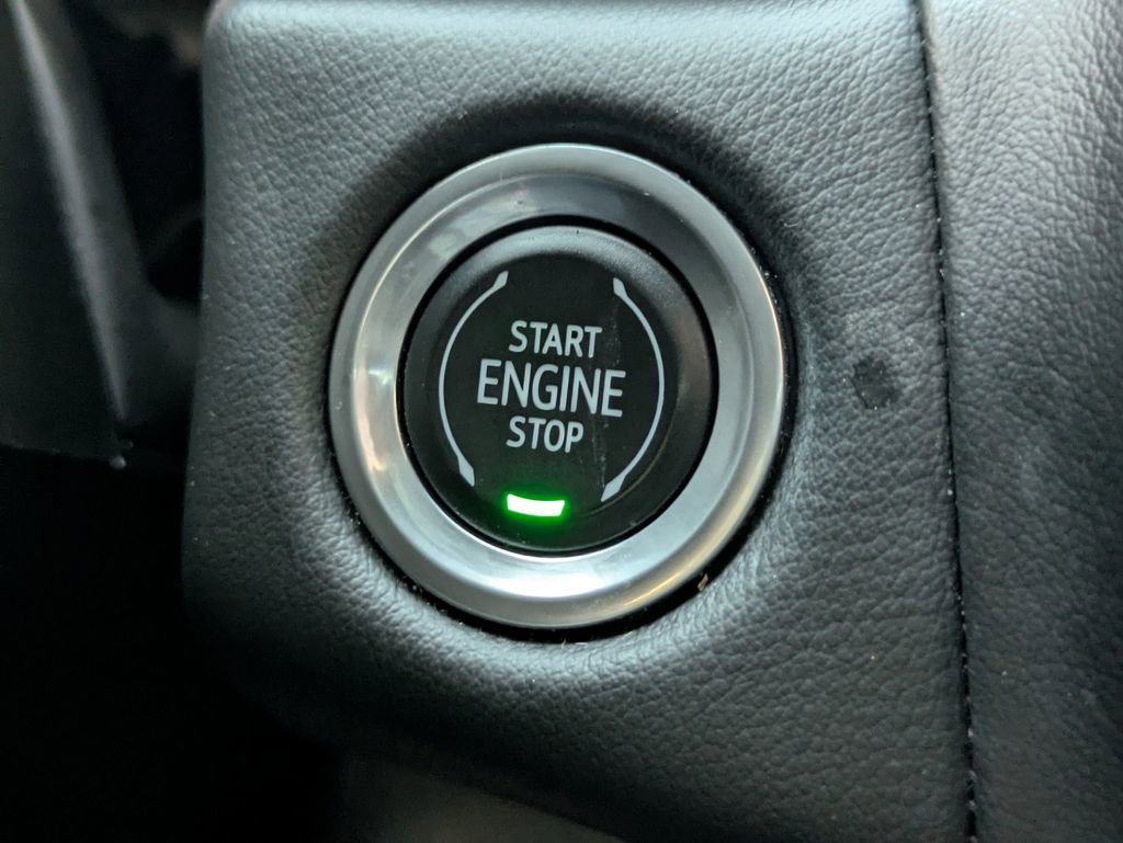 Used 2023 Chevrolet Tahoe Z71 w/ Luxury Package AWD/4WD image 31