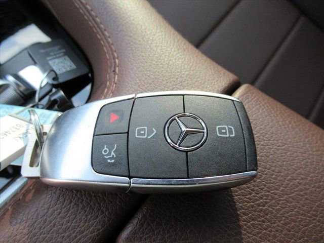 Used 2025 Mercedes-Benz GLS 450 4MATIC image 29