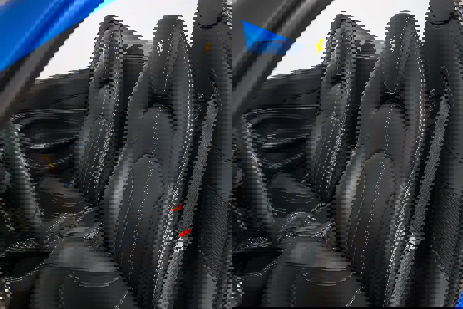 Used 2021 Ferrari F8 Tributo image 28