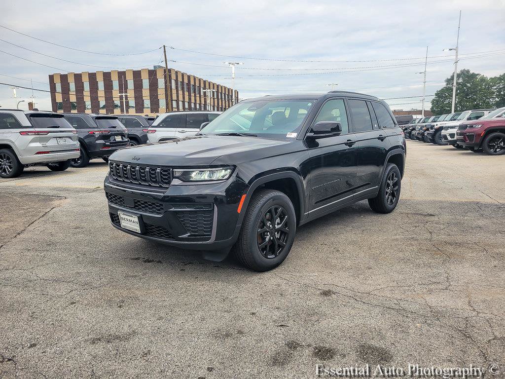 New 2026 Jeep Grand Cherokee Altitude AWD/4WD image 9