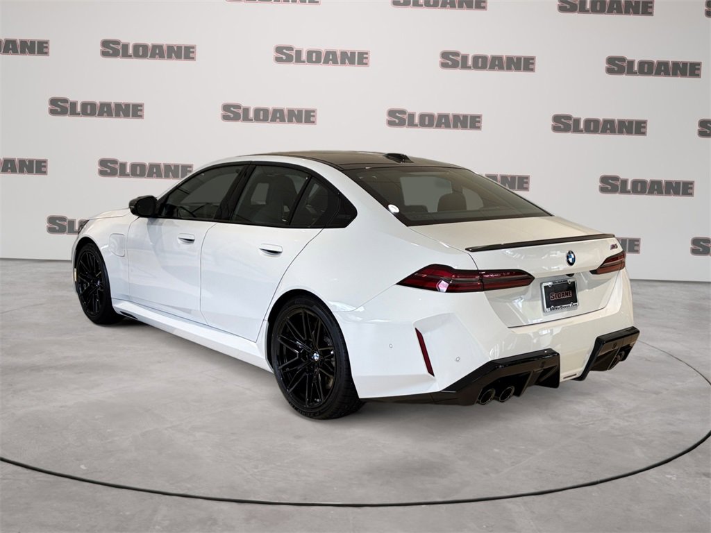 New 2026 BMW M5 w/ Carbon Package image 3