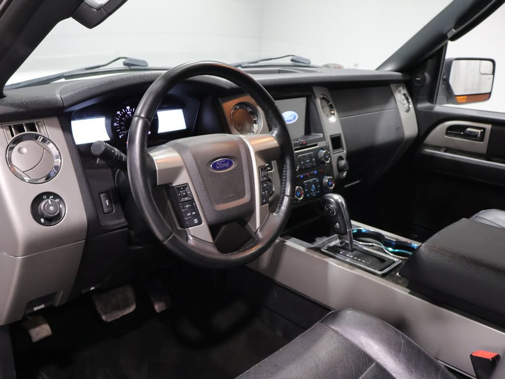 Used 2016 Ford Expedition Limited AWD/4WD image 17