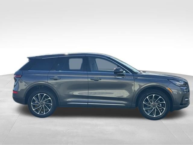 Used 2023 Lincoln Corsair AWD w/ Equipment Group 101A image 8