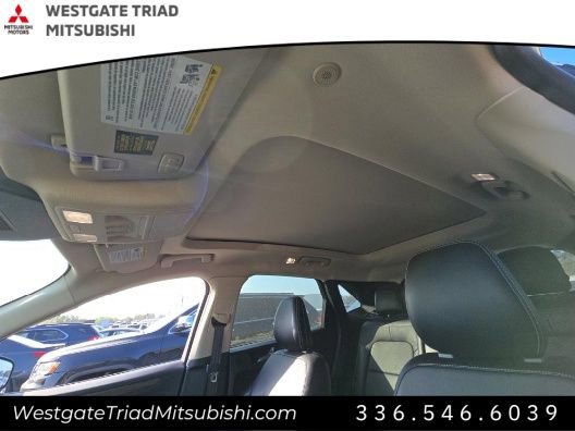 Used 2020 Ford Escape Titanium image 13