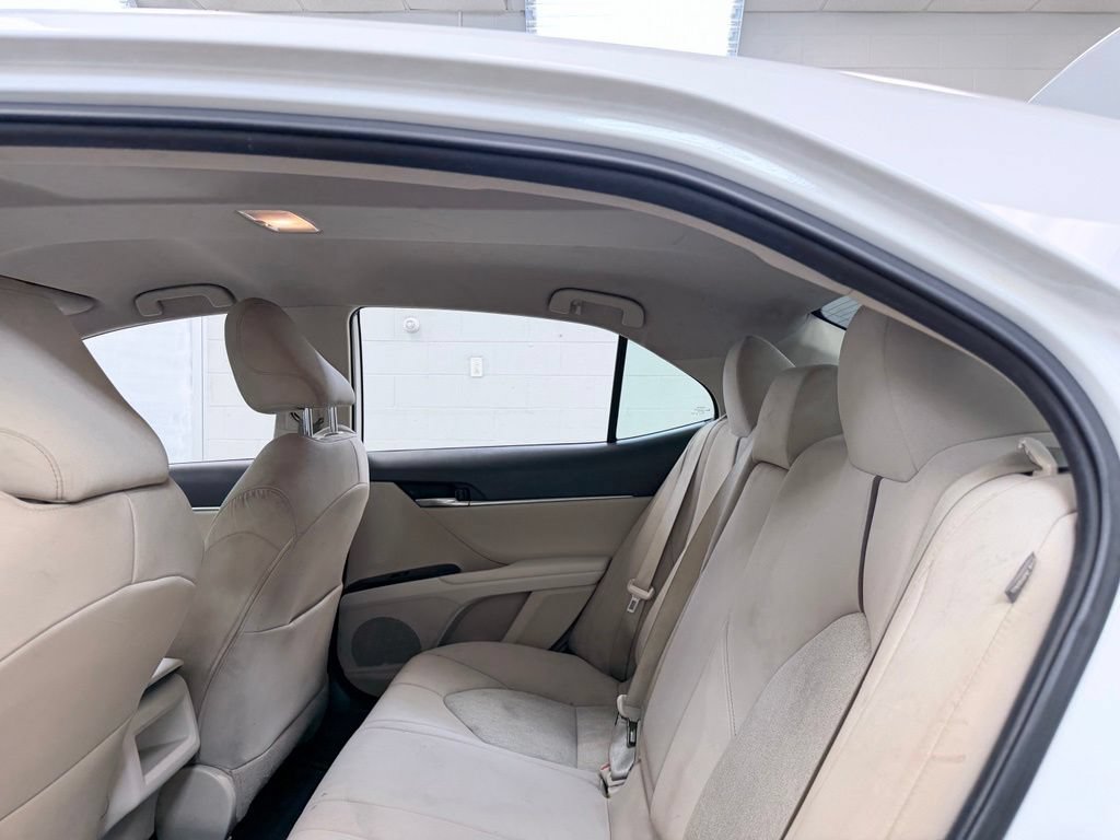 Used 2020 Toyota Camry LE FWD image 18