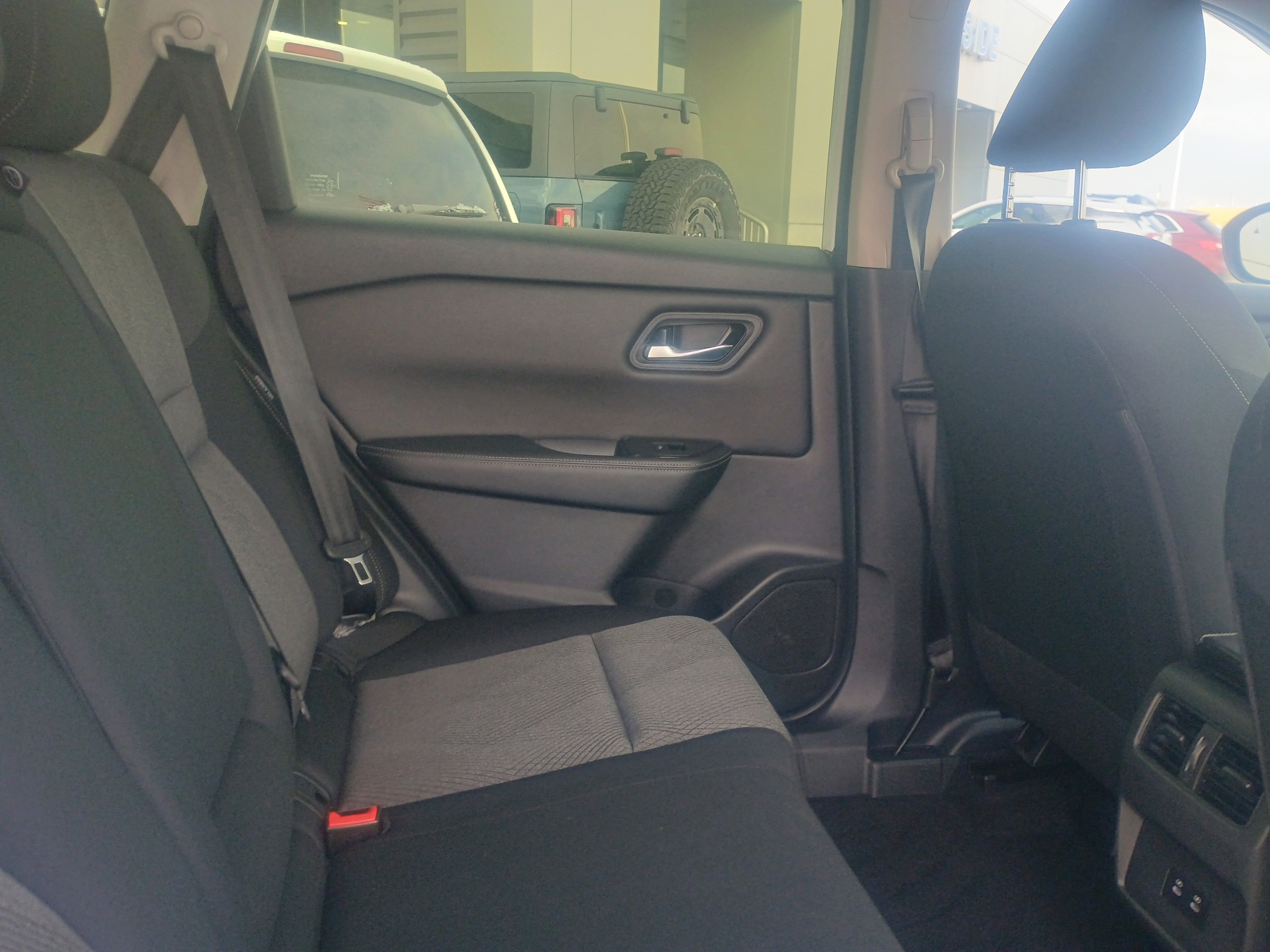 Used 2024 Nissan Rogue SV image 13