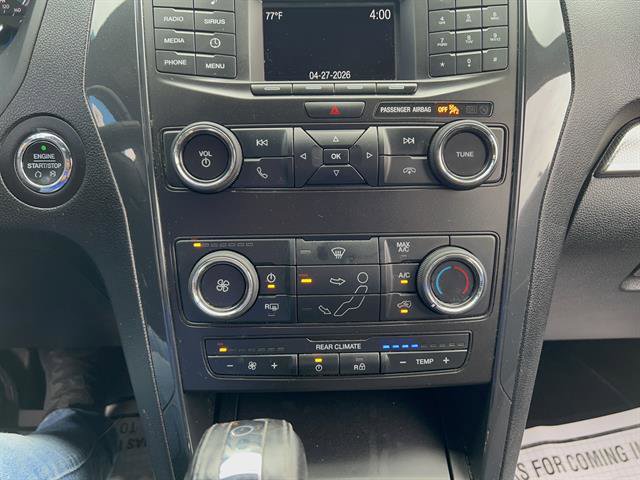 Used 2018 Ford Explorer XLT AWD/4WD image 27