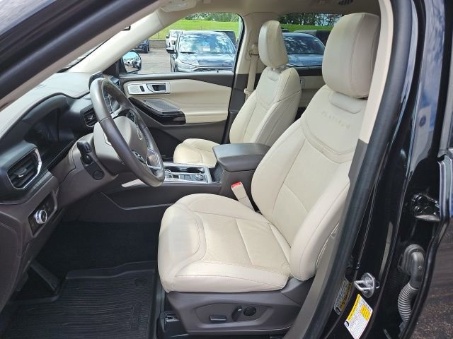 Used 2023 Ford Explorer Platinum w/ Technology Package image 19