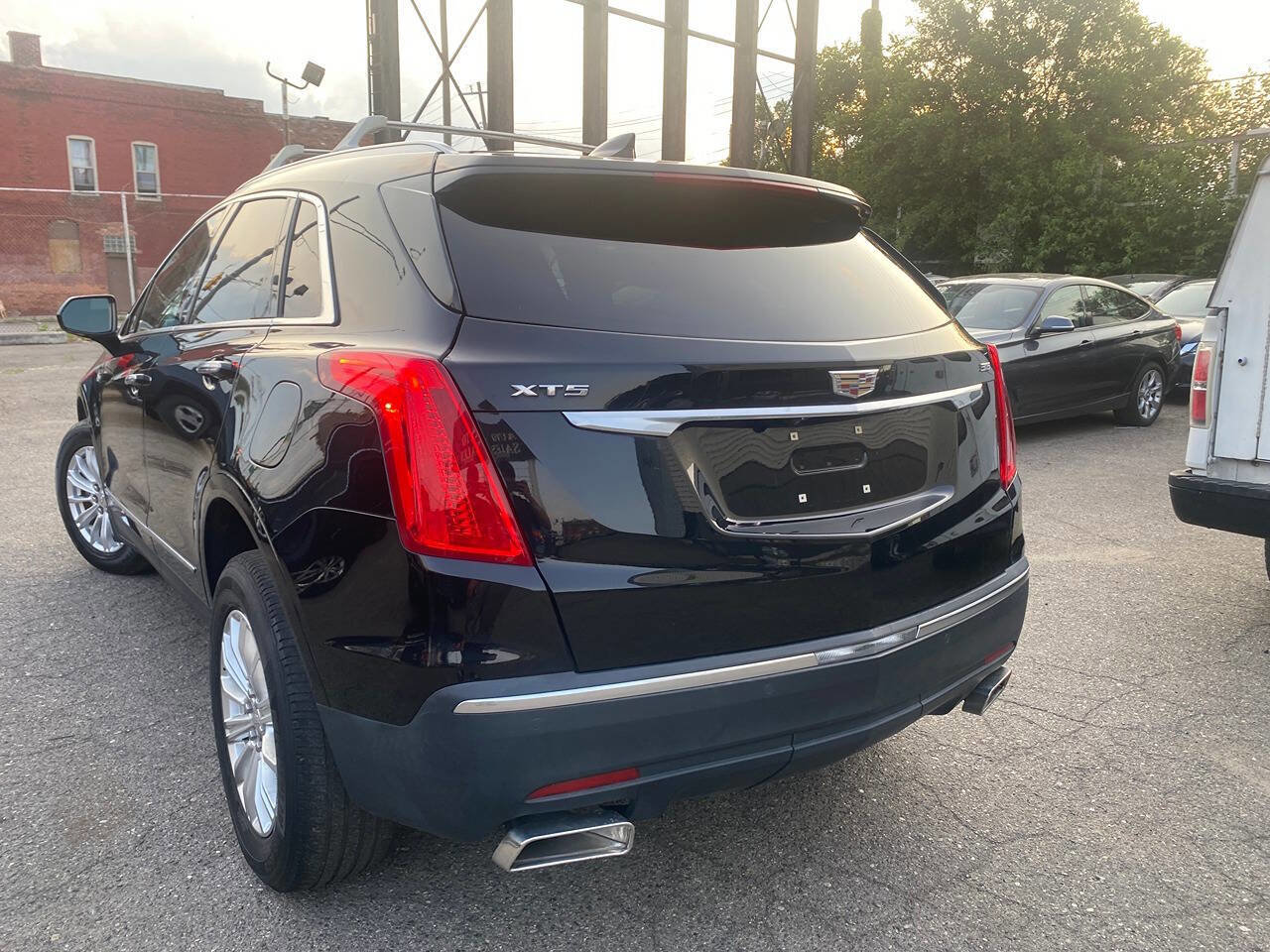 Used 2017 Cadillac XT5 FWD image 10