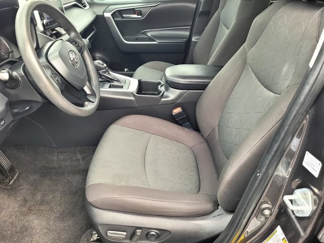 Used 2024 Toyota RAV4 XLE w/ Convenience Package FWD image 16