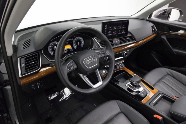 Used 2021 Audi Q5 e Premium w/ Convenience Package image 20