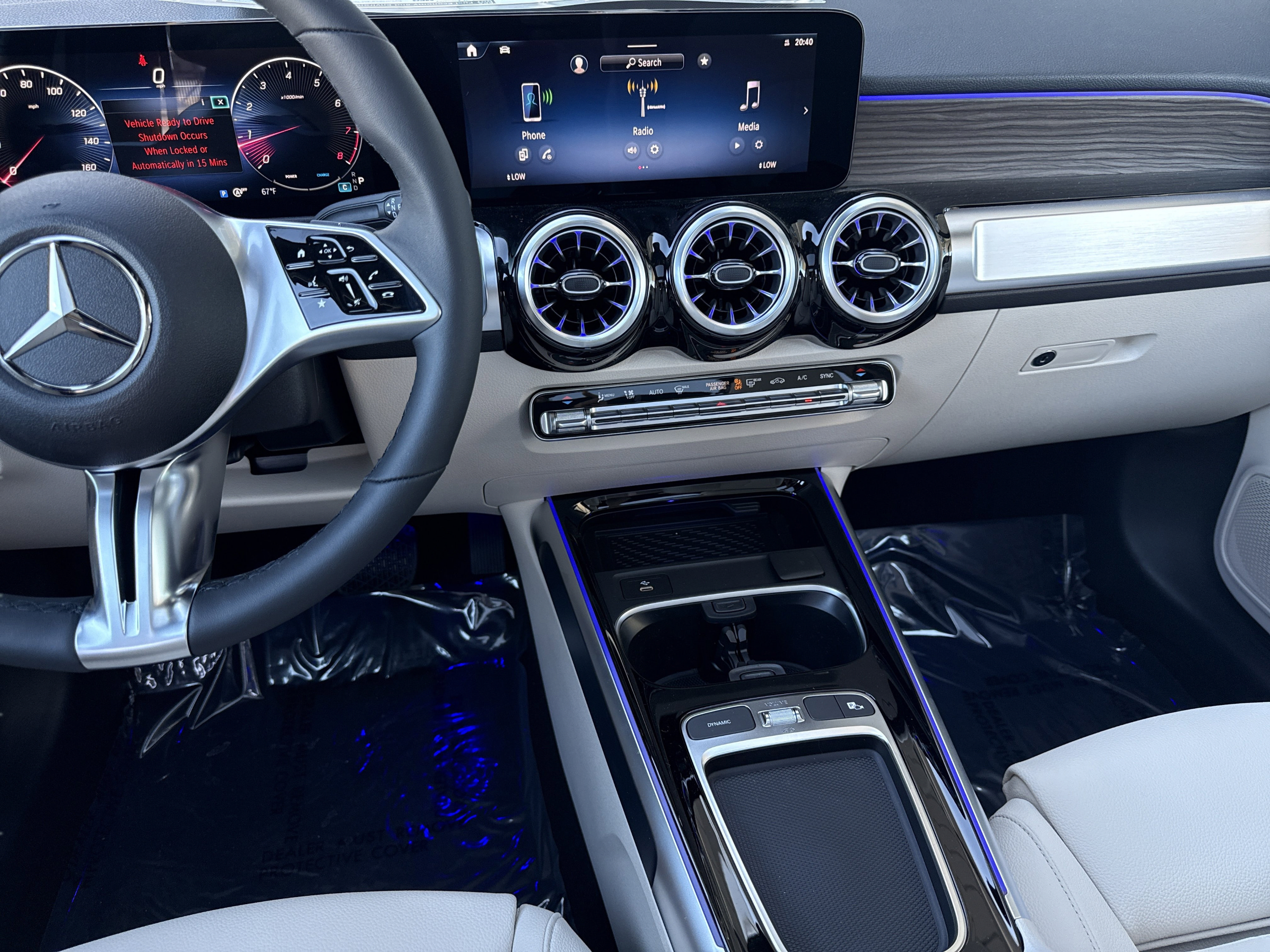 New 2026 Mercedes-Benz GLB 250 image 9