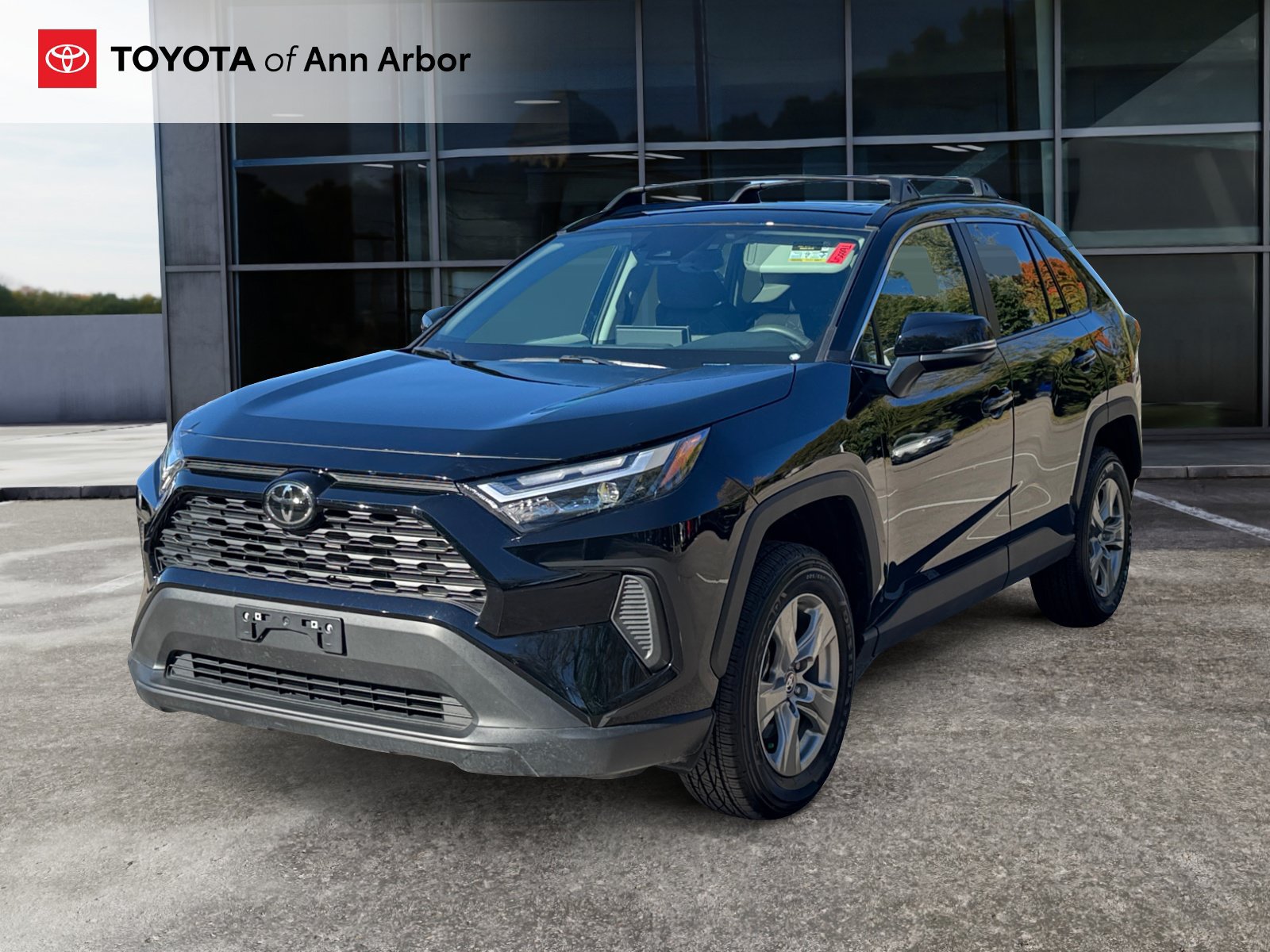 Used 2025 Toyota RAV4 XLE w/ Convenience Package AWD/4WD image 9