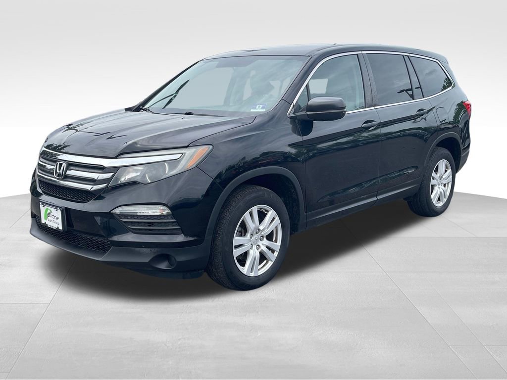 Used 2017 Honda Pilot LX image 3