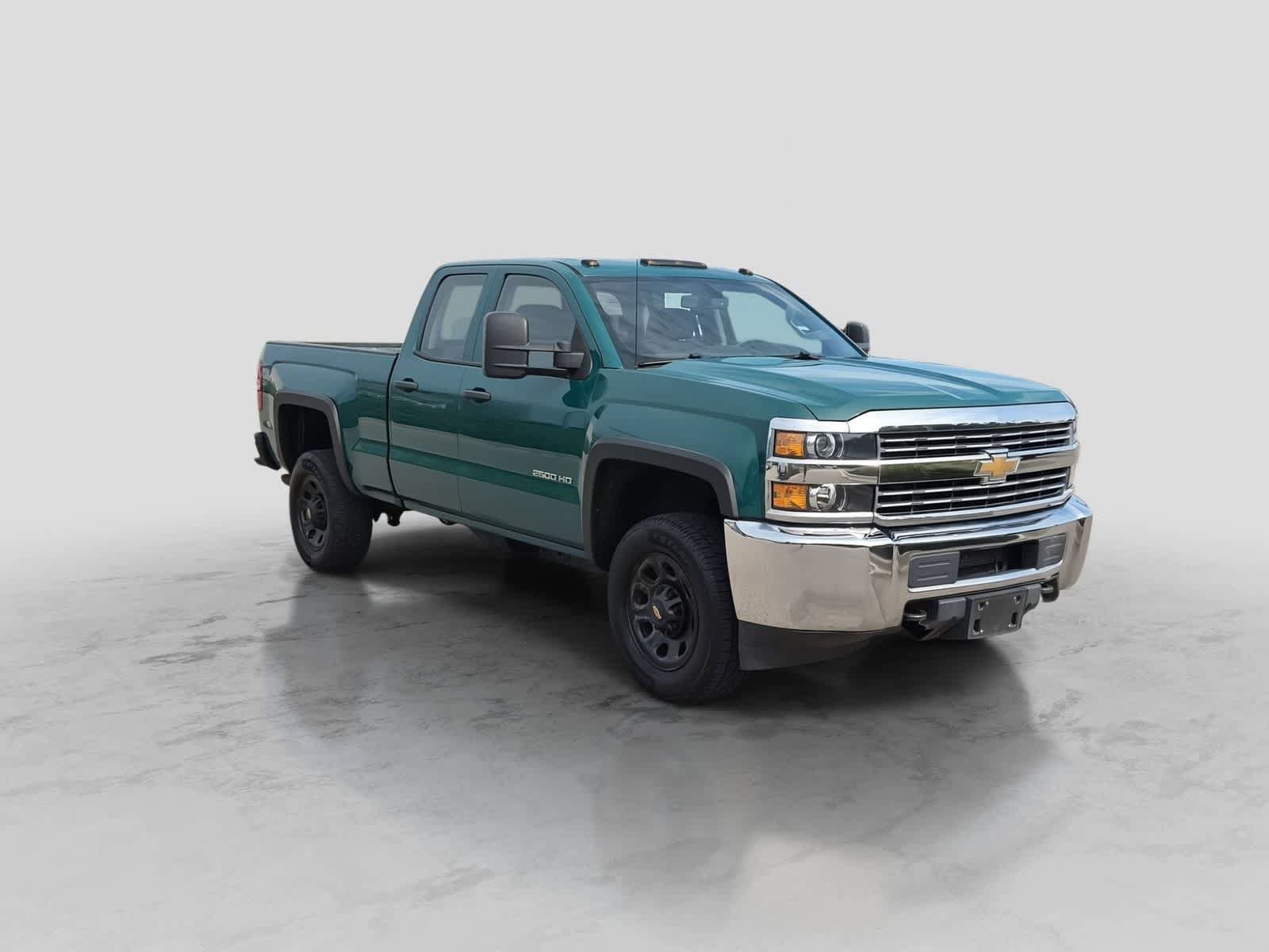 Used 2017 Chevrolet Silverado 2500 W/T w/ Snow Plow Prep Package AWD/4WD video 2