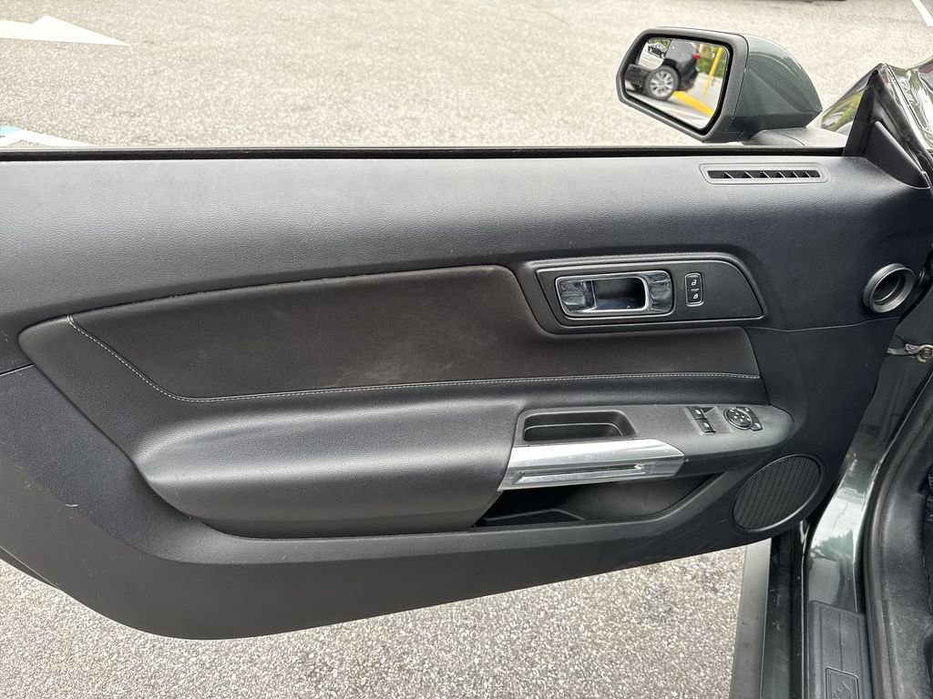 Used 2016 Ford Mustang GT w/ Black Accent Package RWD image 37