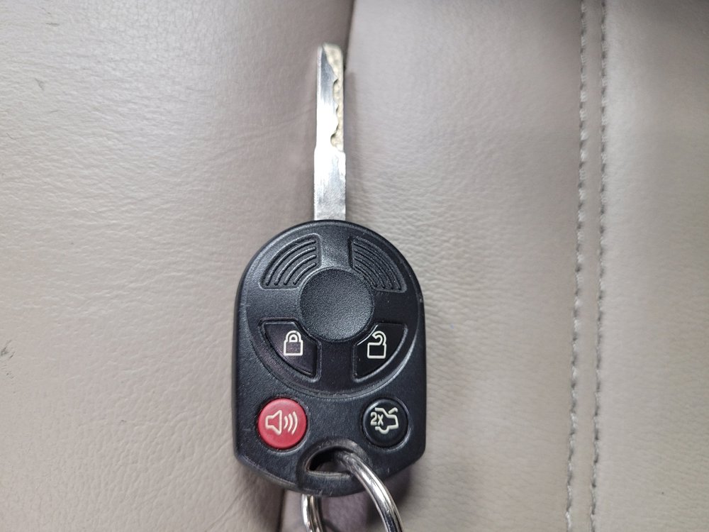 Used 2018 Ford Escape SEL image 32